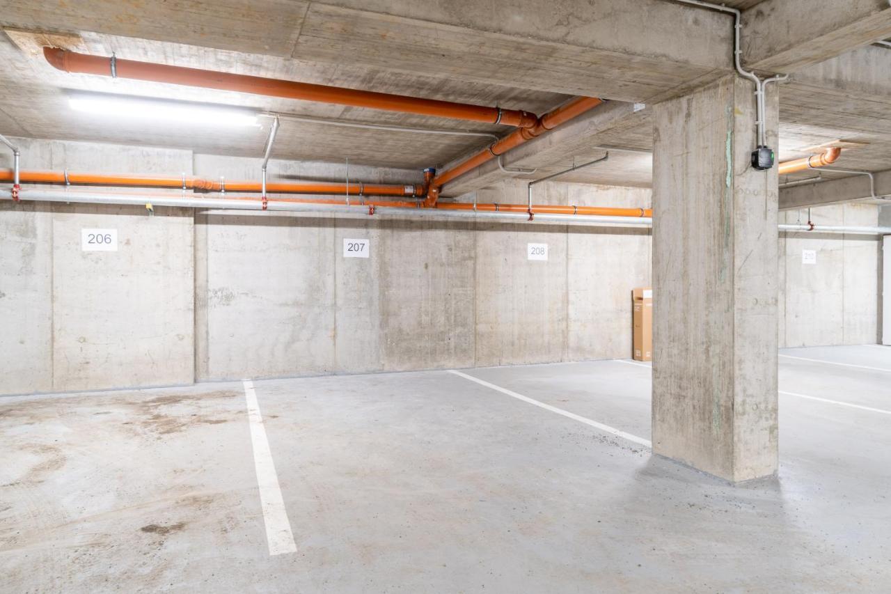 Brand New Studio Apartment #21 With Free Secure Parking In The Center ปราก ภายนอก รูปภาพ